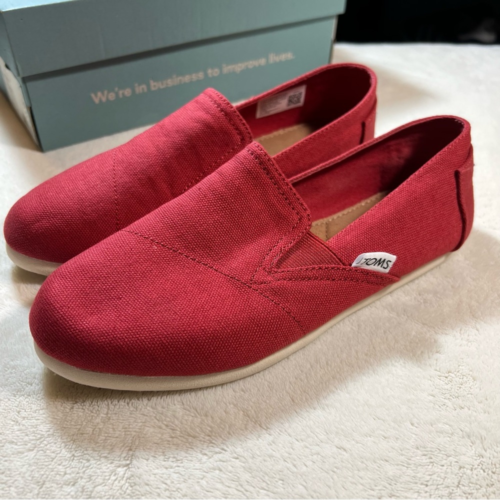 Tom’s Redondo Red Oxford Women’s 6.5